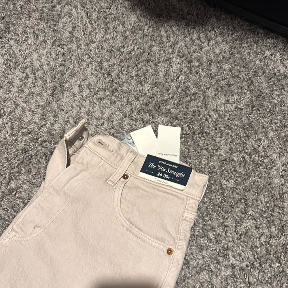90s curve love Jean 
Bone color